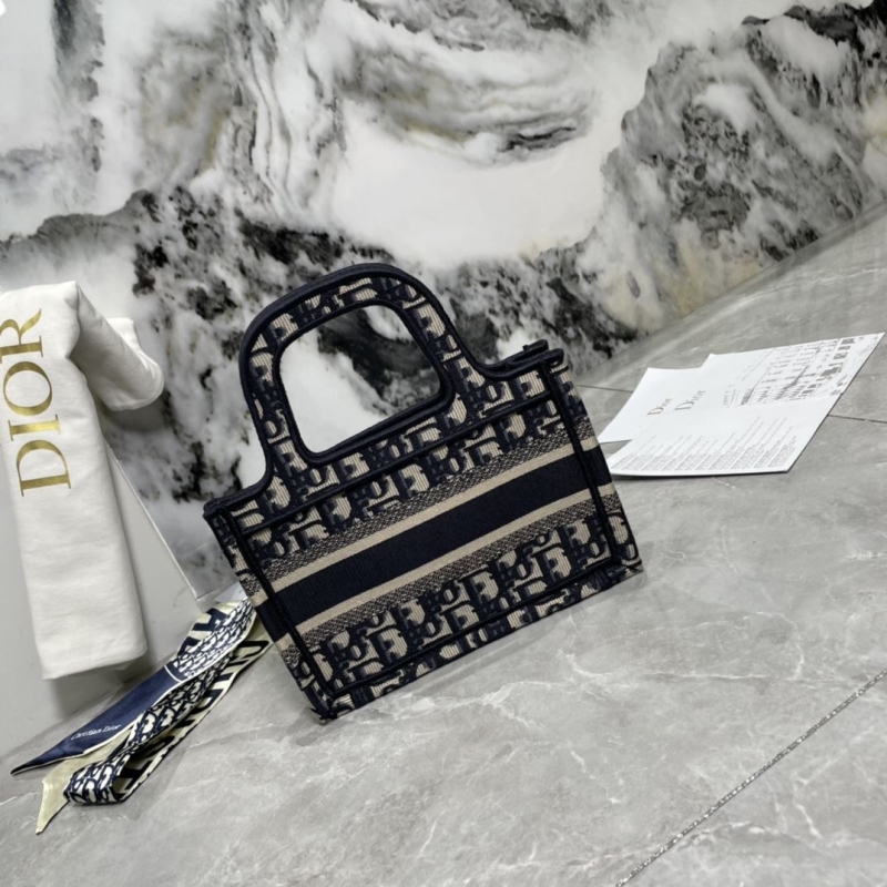 Dior Shopping Bags